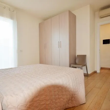 Апартаменты Magica Immobiliare - Golf Village 68 Лидо-ди-Езоло