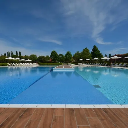 Magica Immobiliare - Golf Village 68 Апартаменты Лидо-ди-Езоло
